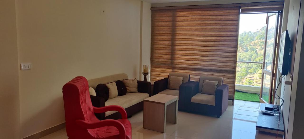 2Bhk Furnished Apartment/Near Kasauli/Barog/Luv Fun & Adventure Solan Luaran gambar