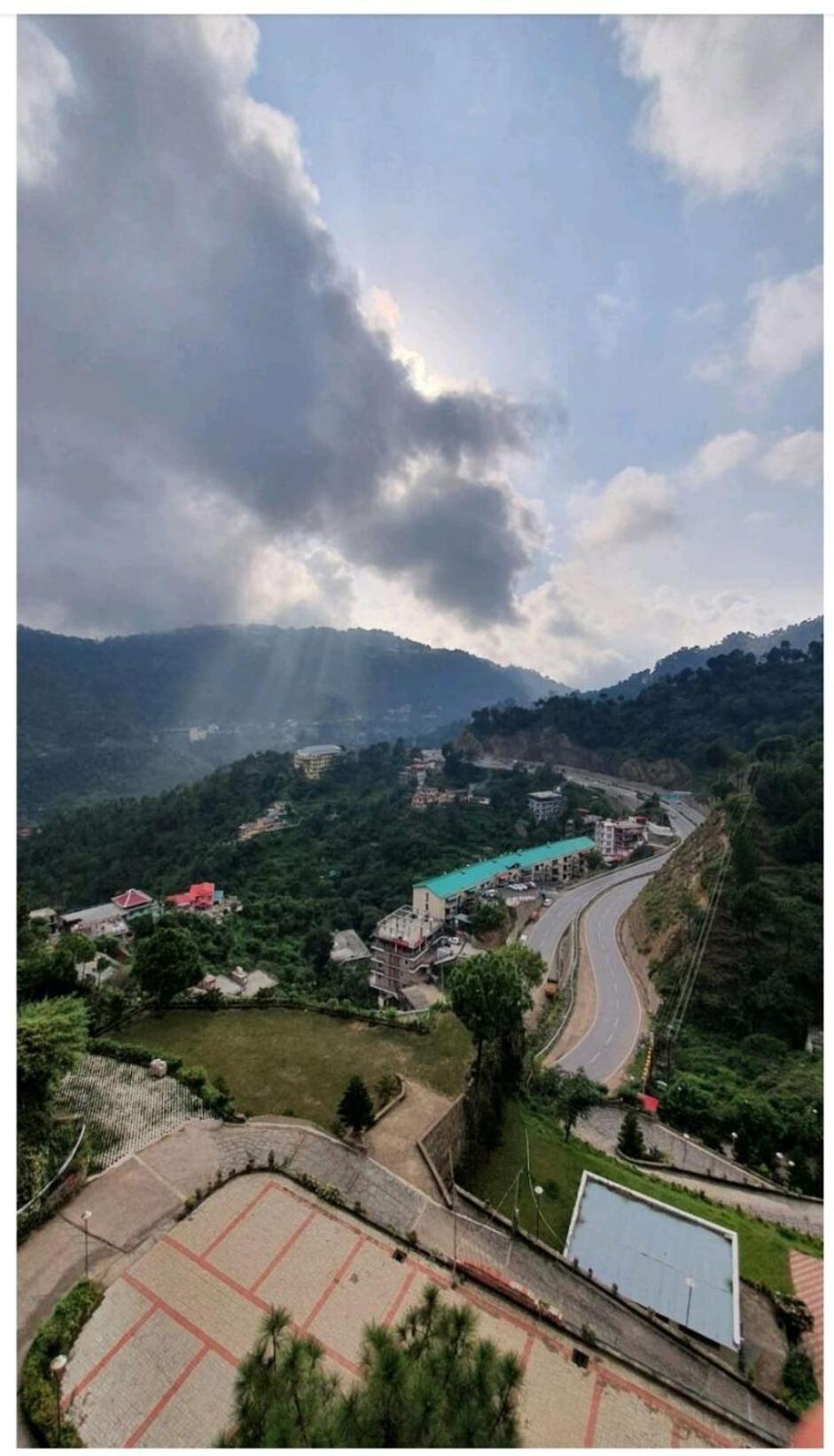 2Bhk Furnished Apartment/Near Kasauli/Barog/Luv Fun & Adventure Solan Luaran gambar